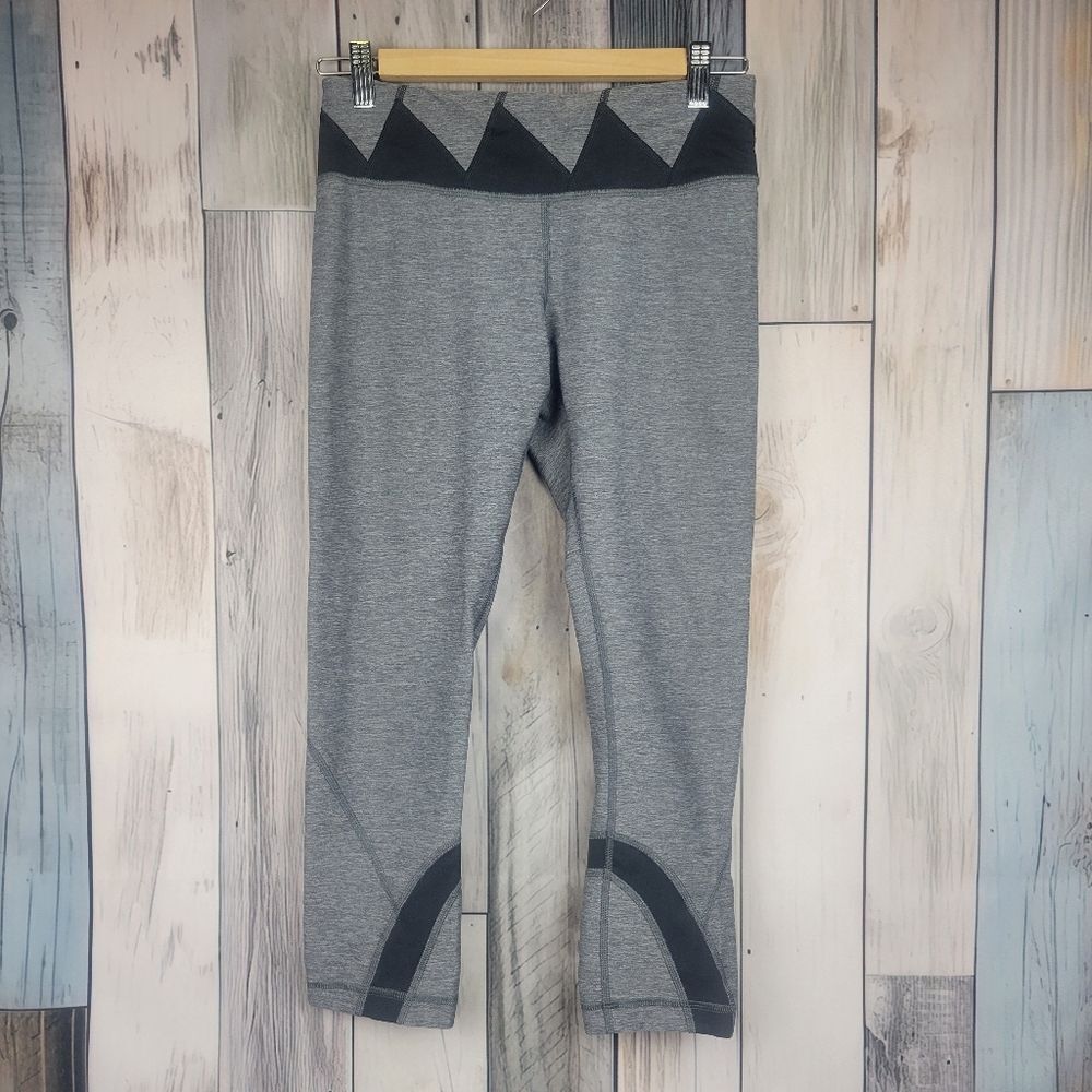 Lululemon Run Inspire Crop 2 Leggings Capri Gray Black Size 6
